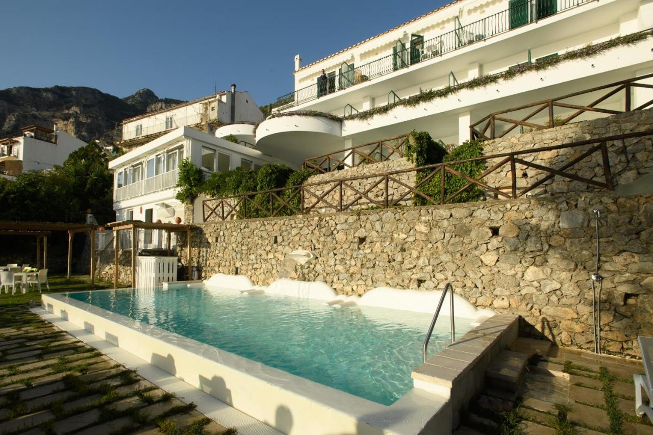 פראינו Hotel Il Pino מראה חיצוני תמונה