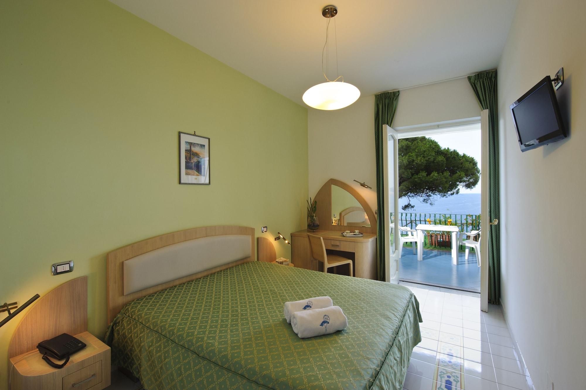 פראינו Hotel Il Pino מראה חיצוני תמונה